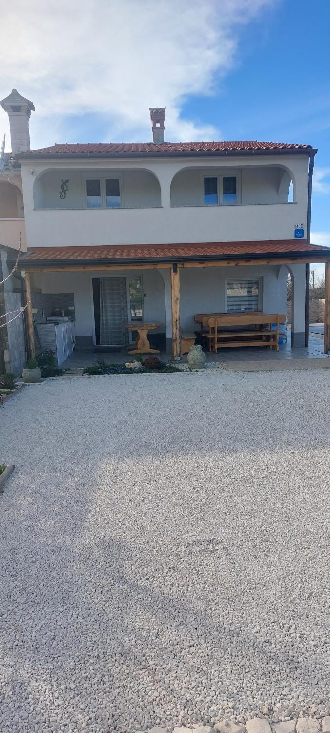 Kuča Mira House in Peroj