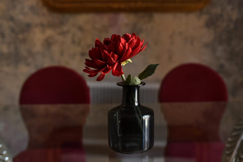 Living room, Decorative detail, Seating area