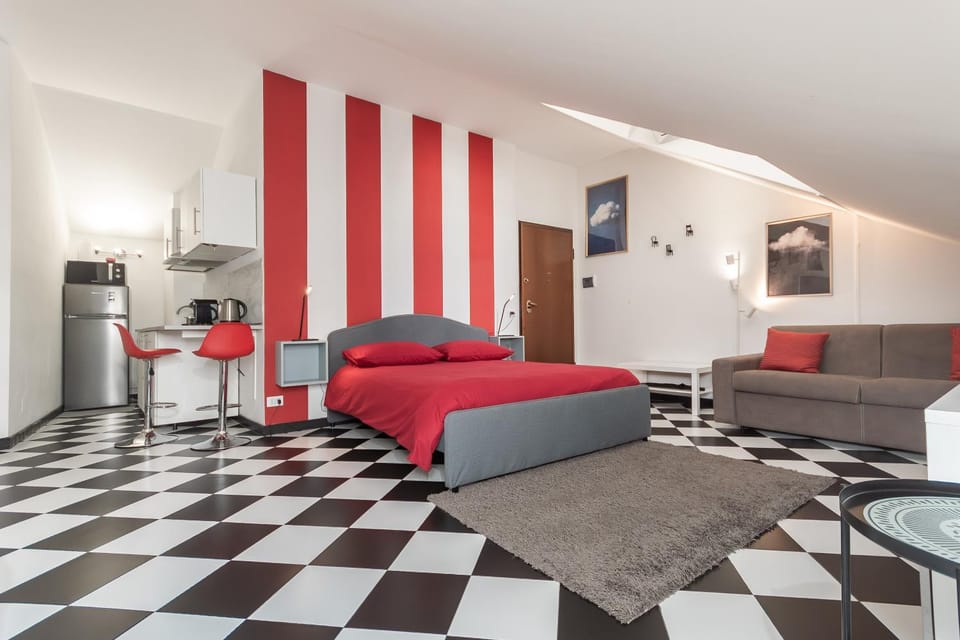 Kitchen or kitchenette, Living room, Seating area