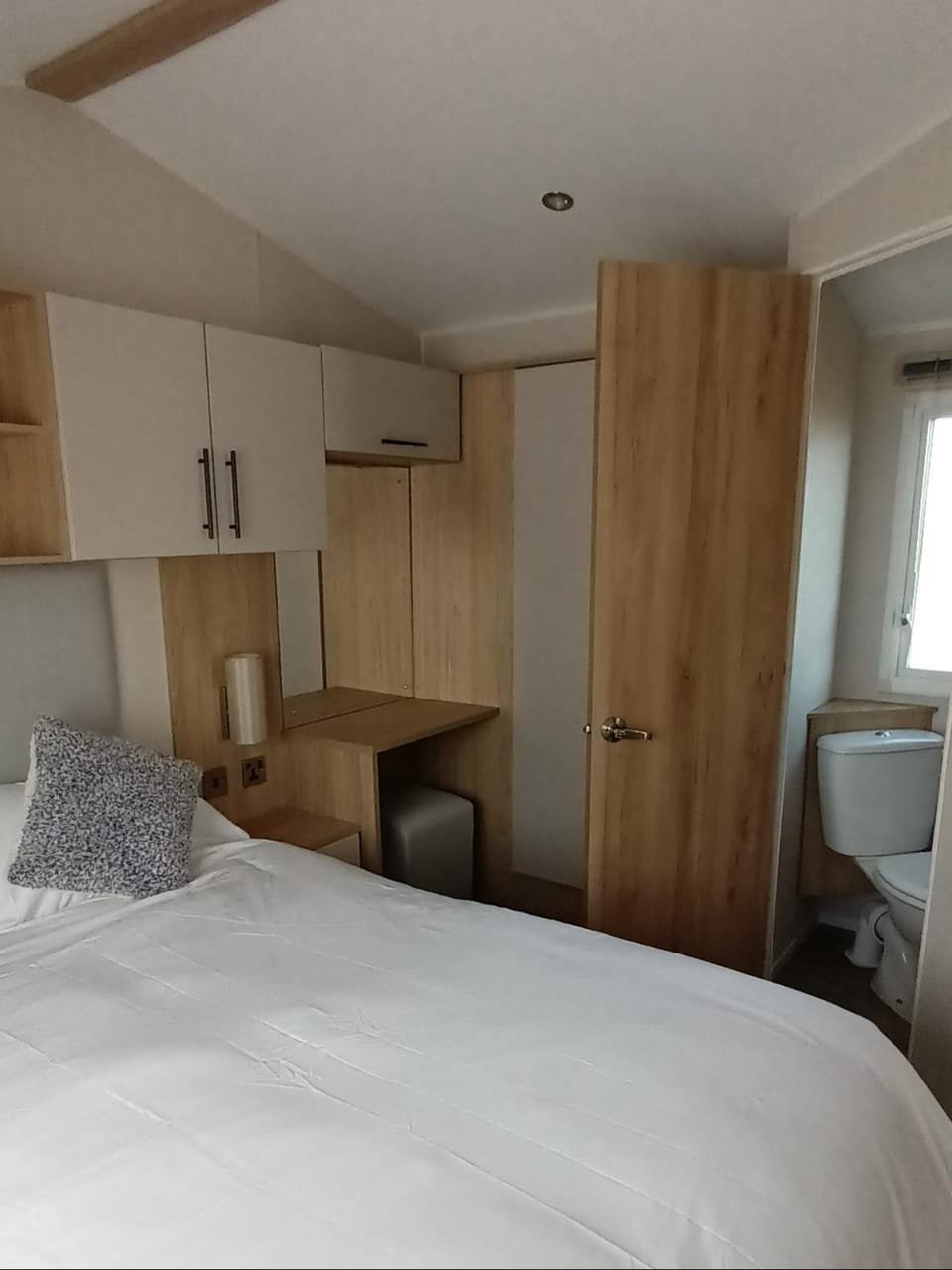 Bathroom, Kitchen or kitchenette, Bedroom