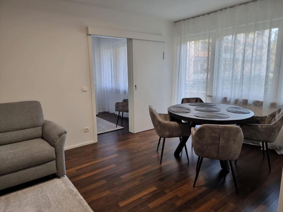 Living room, Seating area, Dining area