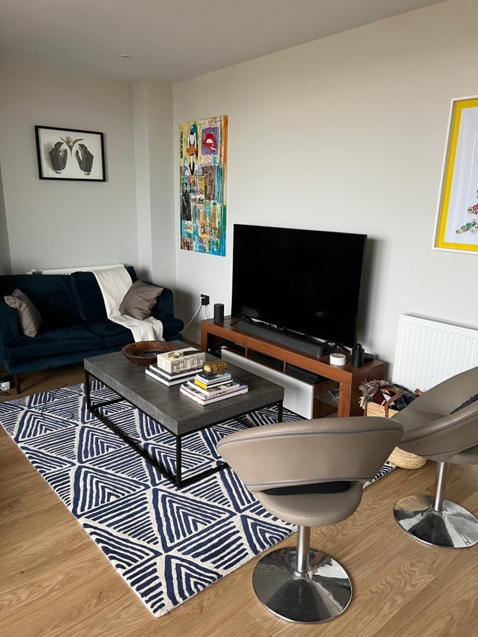 Communal lounge/ TV room