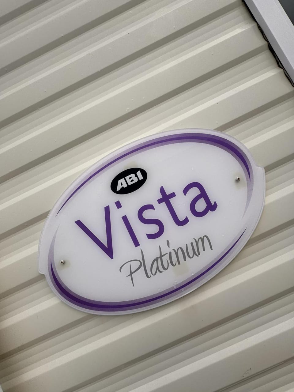 3 Bed Caravan - Sleeps 8 - Pet friendly Parking Chalet in Towyn