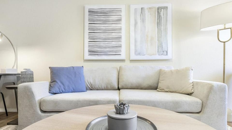Landing Modern Apartment with Amazing Amenities (ID7589X10) Apartment in Colorado Springs