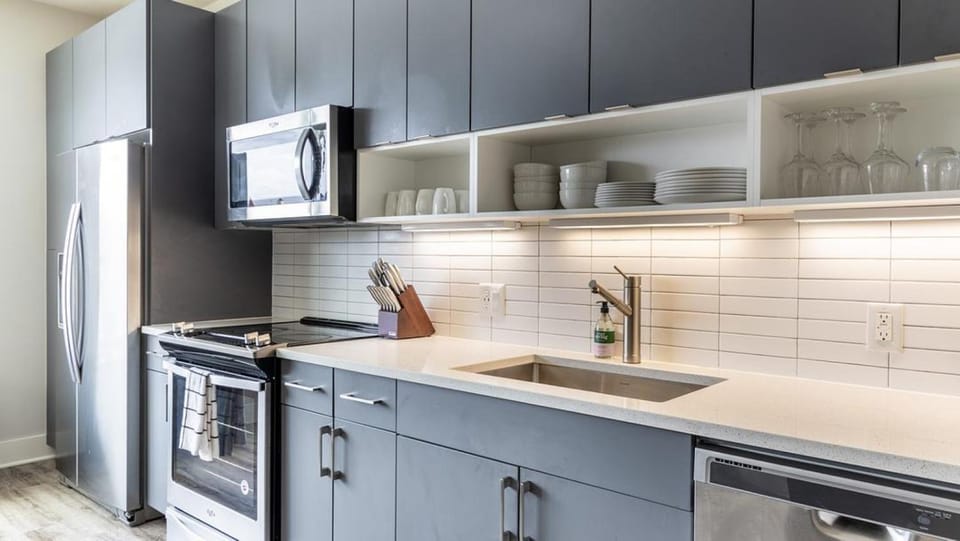 Landing Modern Apartment with Amazing Amenities (ID2438X84) Apartment in Pittsburgh