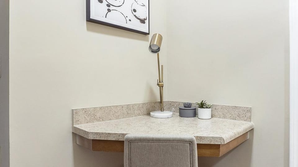 Landing Modern Apartment with Amazing Amenities (ID1269X899) Apartment in South Carolina
