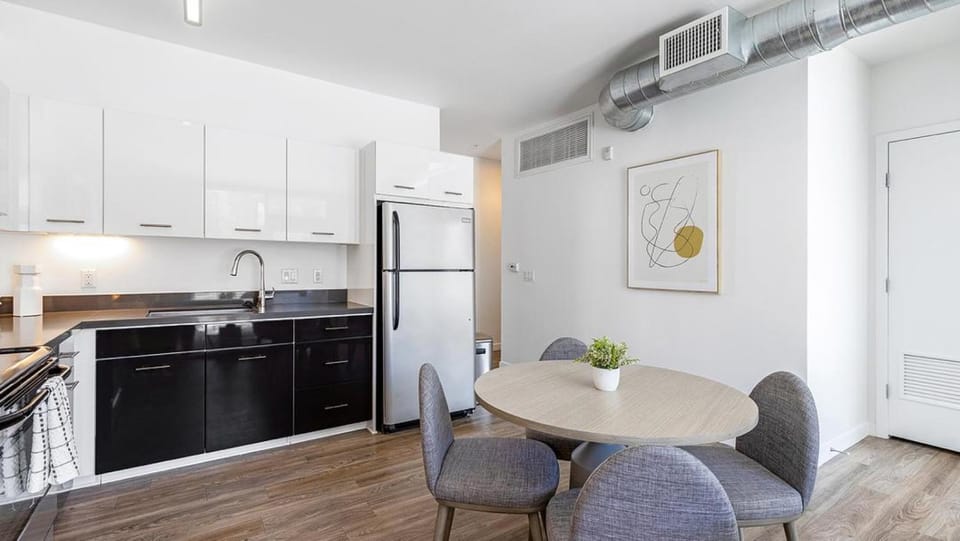 Landing Modern Apartment with Amazing Amenities (ID8773X35) Apartment in San Diego