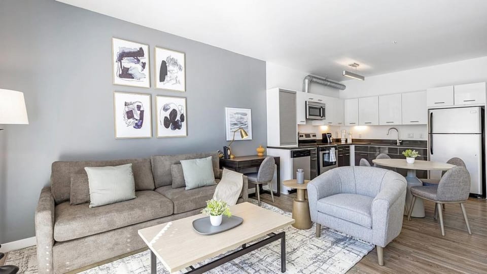 Landing Modern Apartment with Amazing Amenities (ID8773X35) Apartment in San Diego