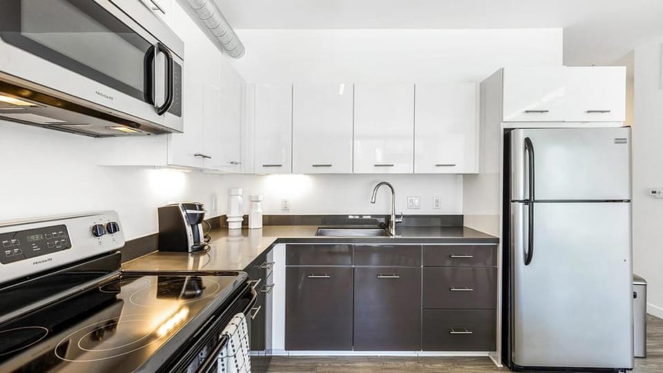 Landing Modern Apartment with Amazing Amenities (ID8773X35) Apartment in San Diego