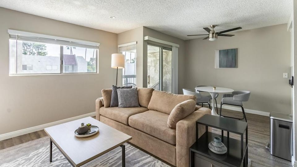 Landing Modern Apartment with Amazing Amenities (ID7792X24) Apartment in Palm Springs
