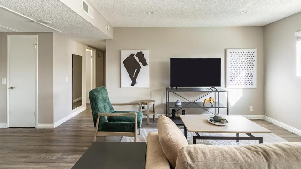 Landing Modern Apartment with Amazing Amenities (ID7792X24) Apartment in Palm Springs