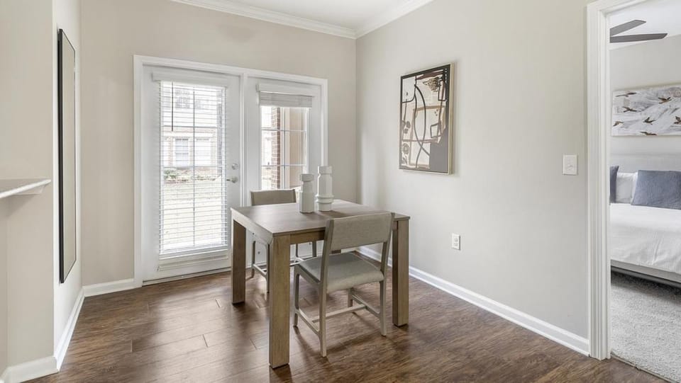 Landing Modern Apartment with Amazing Amenities (ID3119X13) Apartment in Huntsville