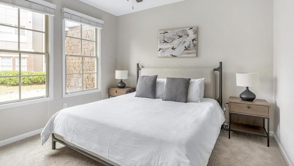 Landing Modern Apartment with Amazing Amenities (ID3119X13) Apartment in Huntsville