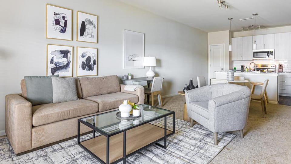 Landing Modern Apartment with Amazing Amenities (ID1237X367) Apartment in Greenville