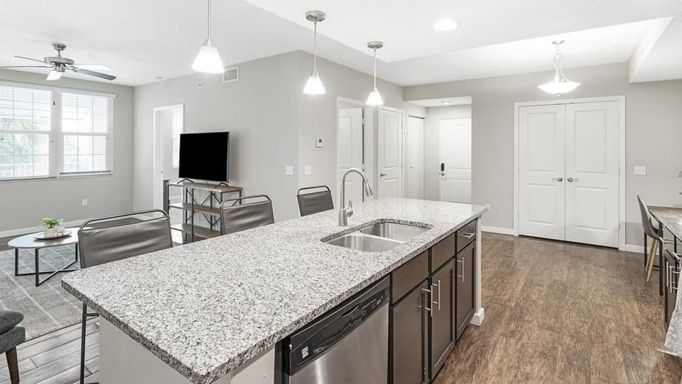Landing Modern Apartment with Amazing Amenities (ID2737X47) Apartment in Boynton Beach