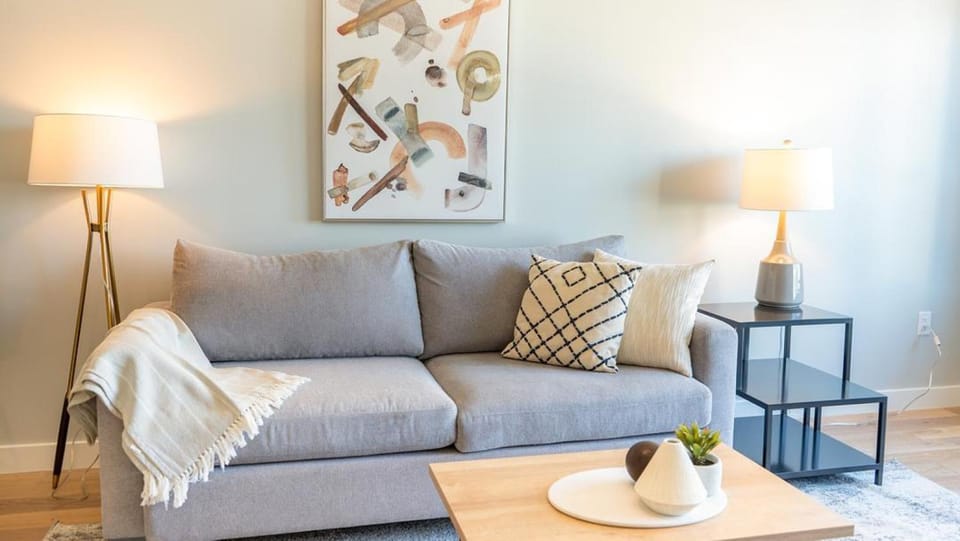 Landing Modern Apartment with Amazing Amenities (ID7320) Apartment in Warehouse District