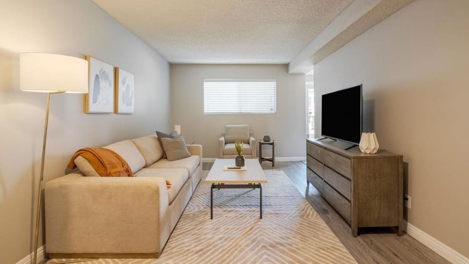 Landing Modern Apartment with Amazing Amenities (ID9687X63) Apartment in Palm Springs