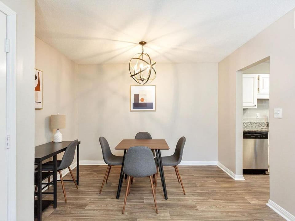 Landing Modern Apartment with Amazing Amenities (ID2988X60) Apartment in Madison