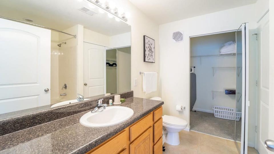 Landing Modern Apartment with Amazing Amenities (ID7751X04) Apartment in Greenville