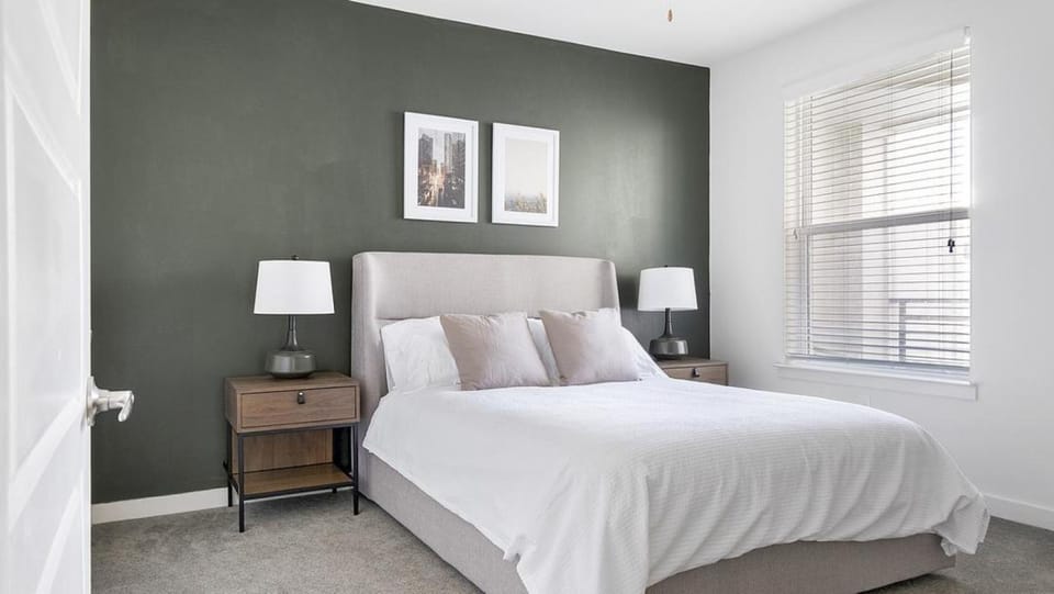 Landing Modern Apartment with Amazing Amenities (ID9172X20) Apartment in Covington