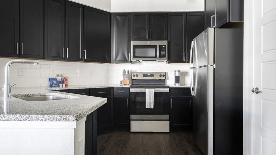 Landing Modern Apartment with Amazing Amenities (ID9172X20) Apartment in Covington