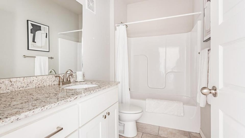 Landing Modern Apartment with Amazing Amenities (ID9288X62) Apartment in Rogers