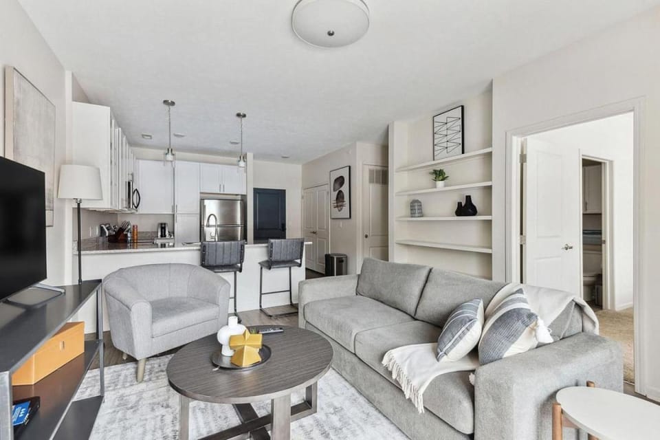 Landing Modern Apartment with Amazing Amenities (ID7435X07) Apartment in Omaha