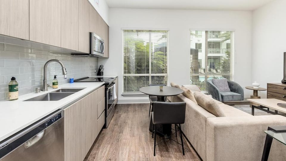 Landing Modern Apartment with Amazing Amenities (ID7634X00) Apartment in San Diego