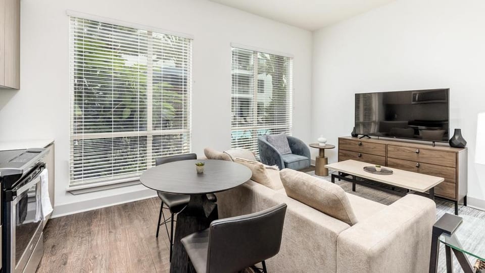 Landing Modern Apartment with Amazing Amenities (ID7634X00) Apartment in San Diego