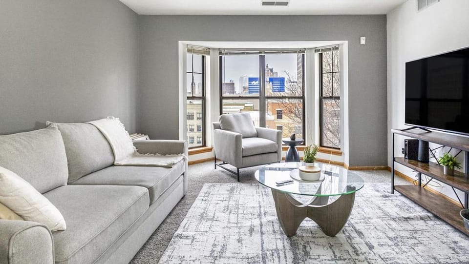 Landing Modern Apartment with Amazing Amenities (ID1403X370) Apartment in Milwaukee