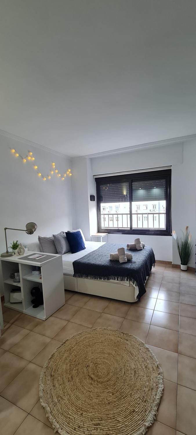 Bed, Photo of the whole room, Bedroom