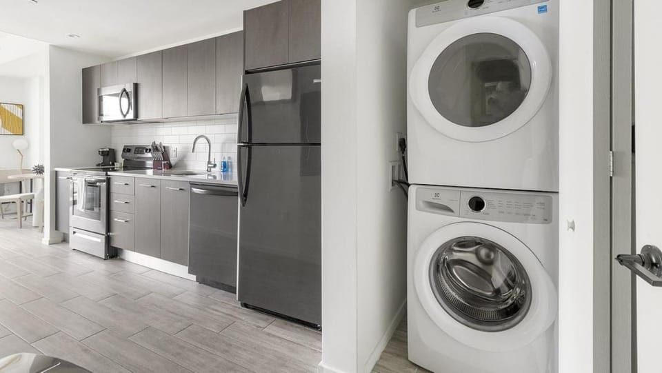 Landing Modern Apartment with Amazing Amenities (ID1283X920) Apartment in Fort Lauderdale