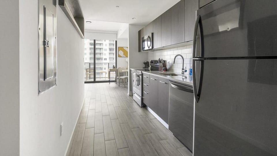Landing Modern Apartment with Amazing Amenities (ID1283X920) Apartment in Fort Lauderdale
