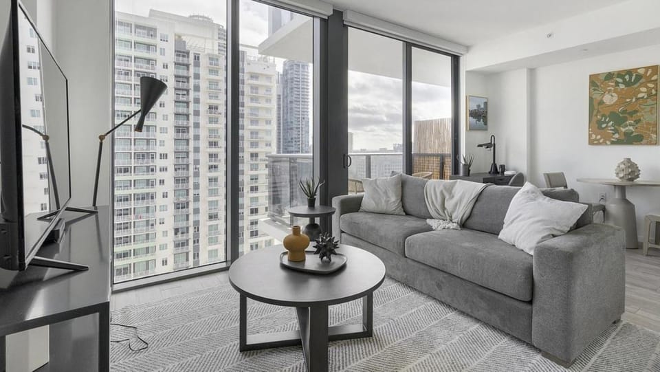 Landing Modern Apartment with Amazing Amenities (ID1398X784) Apartment in Fort Lauderdale