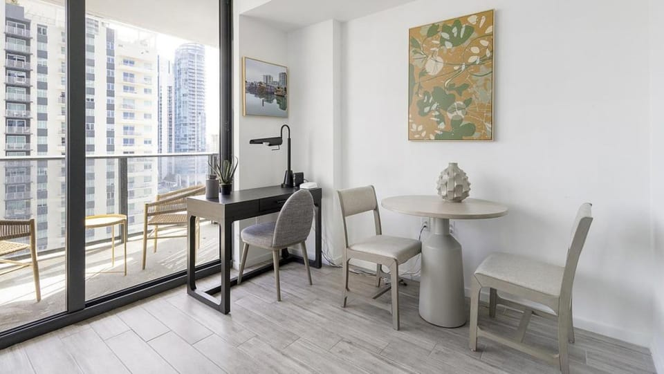Landing Modern Apartment with Amazing Amenities (ID1398X784) Apartment in Fort Lauderdale
