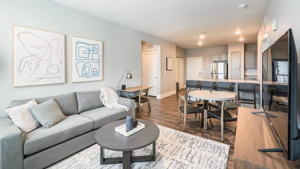 Landing Modern Apartment with Amazing Amenities (ID8172X51) Apartment in Colorado Springs
