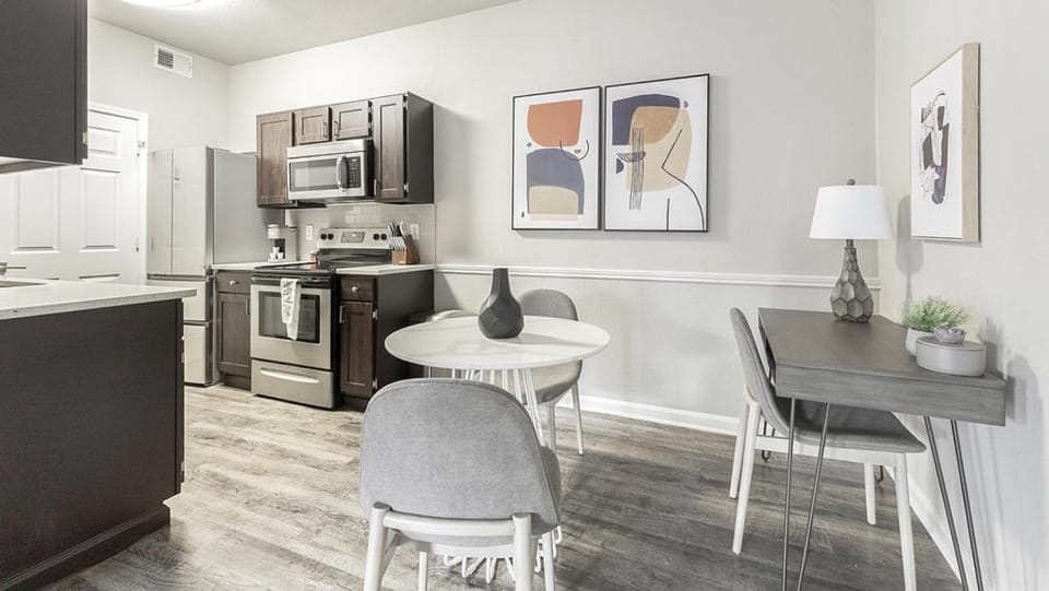 Landing Modern Apartment with Amazing Amenities (ID7842X74) Apartment in Dallas