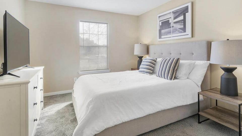 Landing Modern Apartment with Amazing Amenities (ID1402X064) Apartment in Slidell