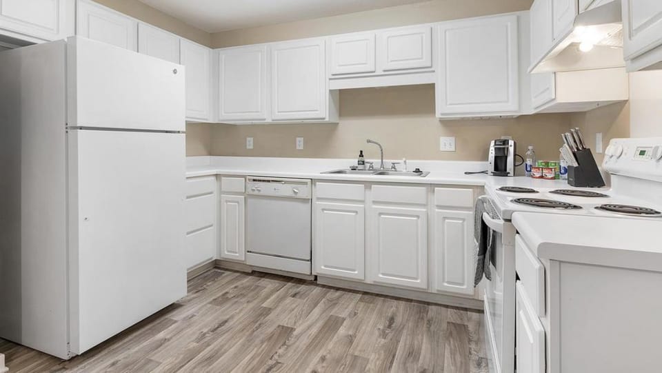 Landing Modern Apartment with Amazing Amenities (ID1402X064) Apartment in Slidell