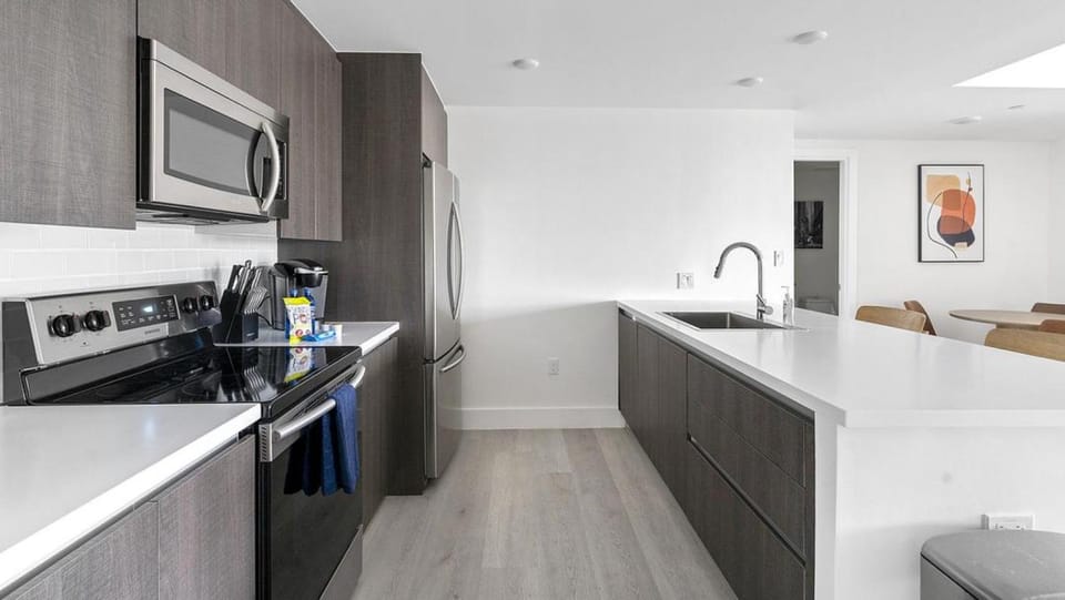Landing Modern Apartment with Amazing Amenities (ID7197) Apartment in Pompano Beach