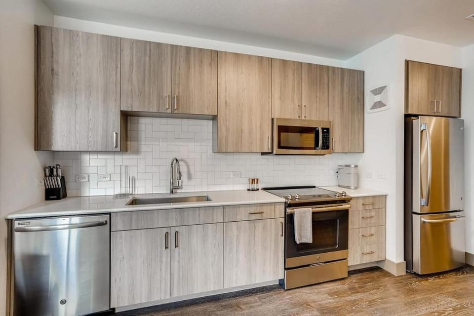 Landing Modern Apartment with Amazing Amenities (ID2921) Apartment in Denver