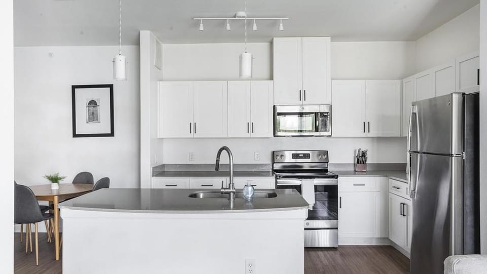 Landing Modern Apartment with Amazing Amenities (ID6529X23) Apartment in Windemere
