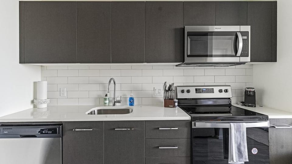 Landing Modern Apartment with Amazing Amenities (ID1398X794) Apartment in Fort Lauderdale