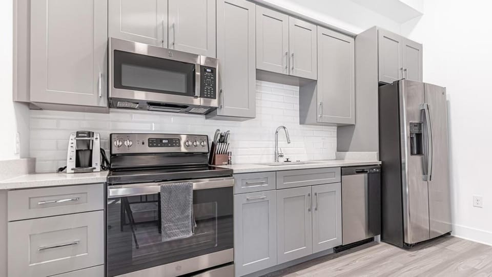 Landing Modern Apartment with Amazing Amenities (ID7569X13) Apartment in Fort Myers