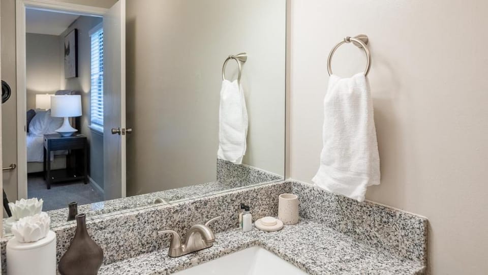 Landing Modern Apartment with Amazing Amenities (ID6639X92) Apartment in Jefferson County