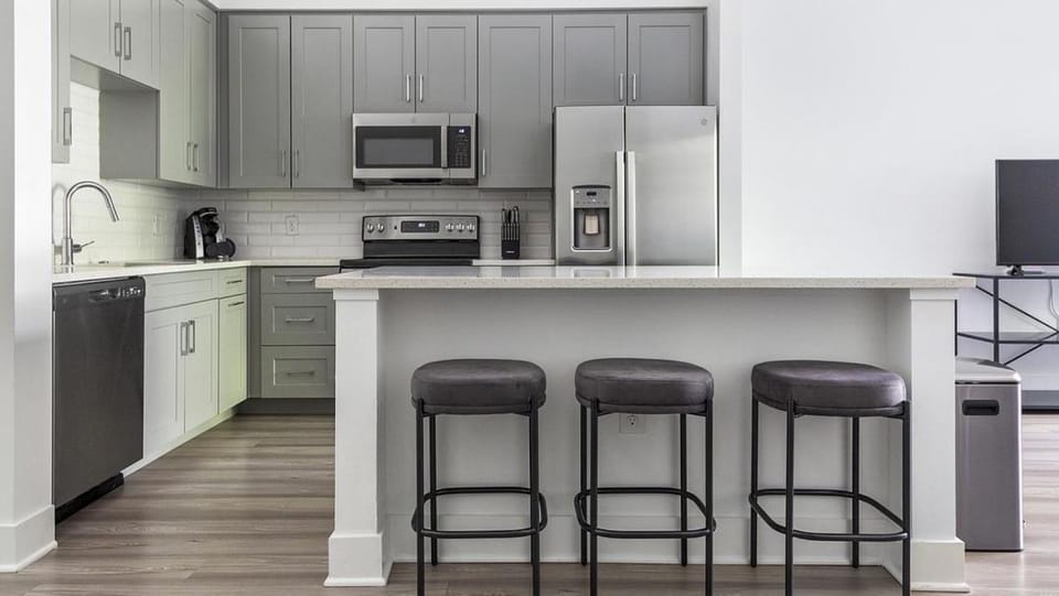 Landing Modern Apartment with Amazing Amenities (ID7569X20) Apartment in Fort Myers