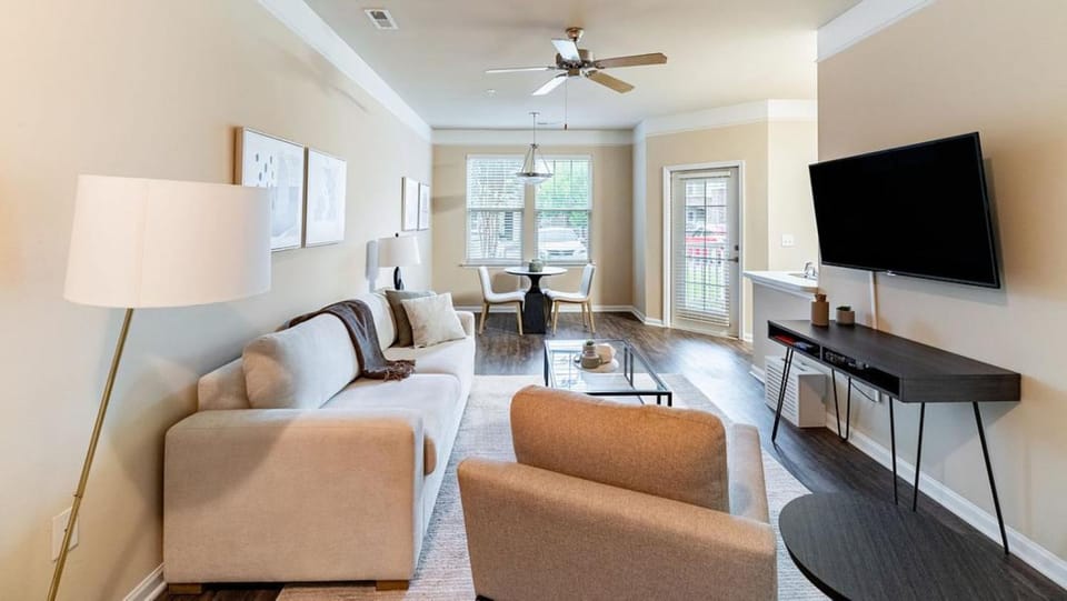 Landing Modern Apartment with Amazing Amenities (ID4344X54) Apartment in Goose Creek