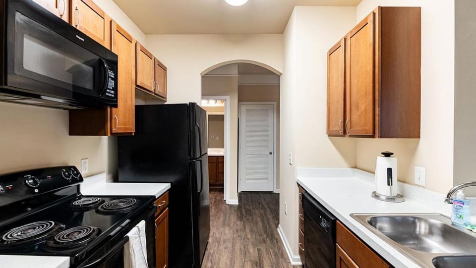 Landing Modern Apartment with Amazing Amenities (ID4344X54) Apartment in Goose Creek
