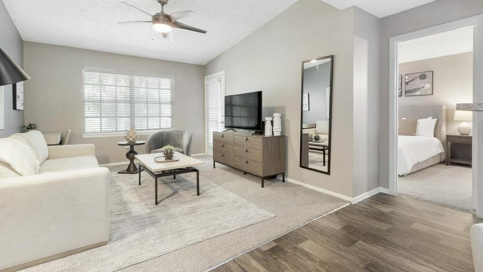 Landing Modern Apartment with Amazing Amenities (ID1171X836) Apartment in Plant City