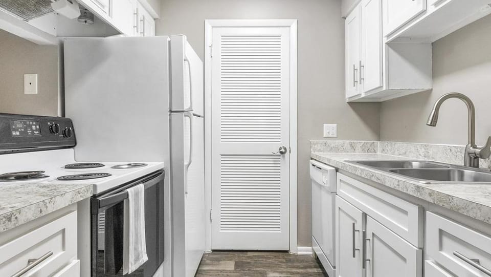 Landing Modern Apartment with Amazing Amenities (ID1171X836) Apartment in Plant City